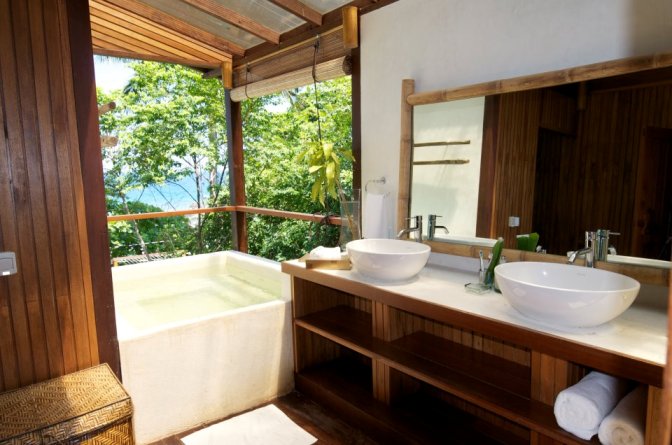 Japamala Tioman Resort Penghulu House Bathroom