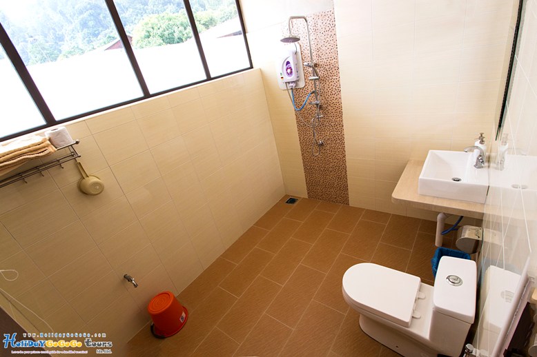 Blue Ocean Suite Bathroom