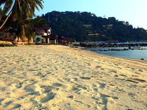 Salang Mutiara Resort Beach